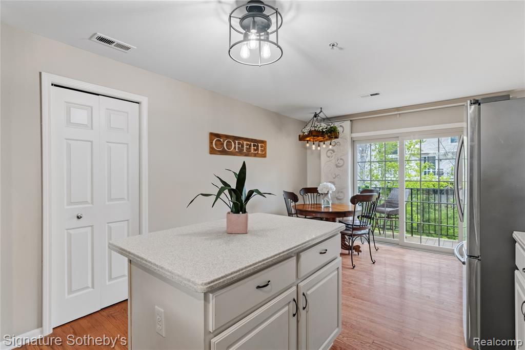 601 Village Lane, Milford, MI 48381 — Photo 19