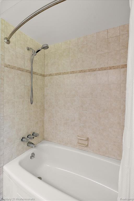 633 Foxhall Road, Bloomfield Hills, MI 48304 — Photo 55