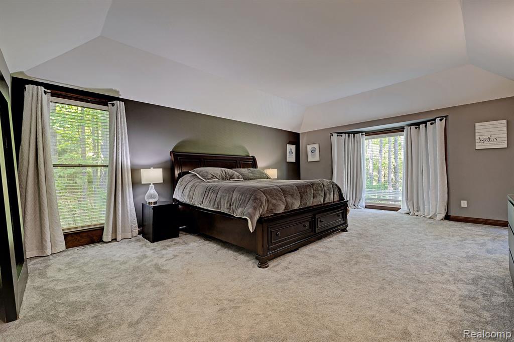 900 ROLLING PINES Drive, Ortonville, MI 48462 — Photo 27