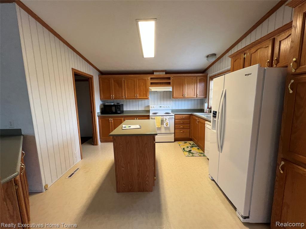 3682 CHESTNUT Lane, Dryden, MI 48428 — Photo 18