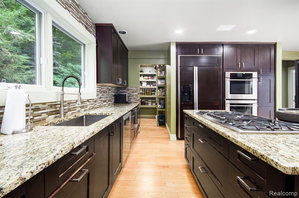 5751 Dora Lane, Clarkston, MI 48348 — Photo 19