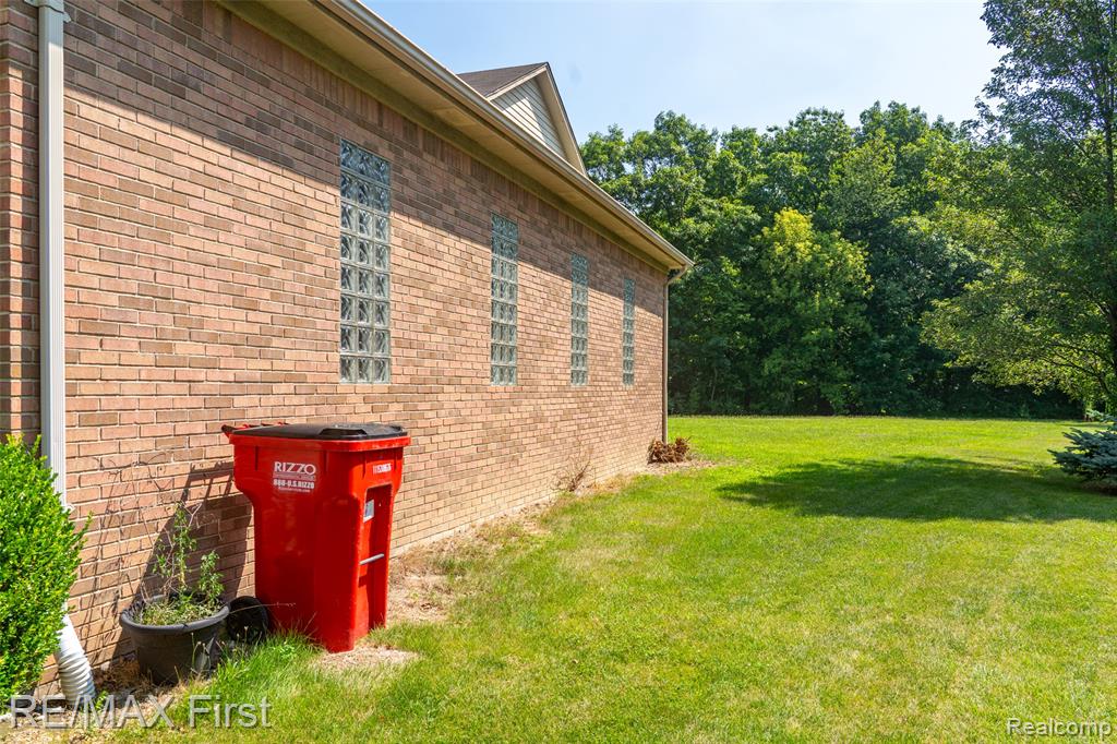 46466 SERENITY Drive, Macomb, MI 48044 — Photo 12