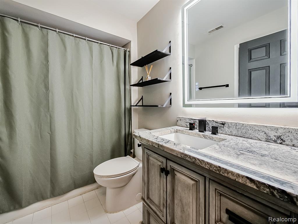 406 Old Pine Way, Walled Lake, MI 48390 — Photo 11