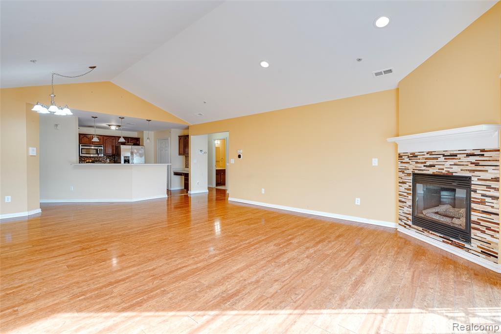 31204 Alexa Drive, Commerce Twp, MI 48390 — Photo 17