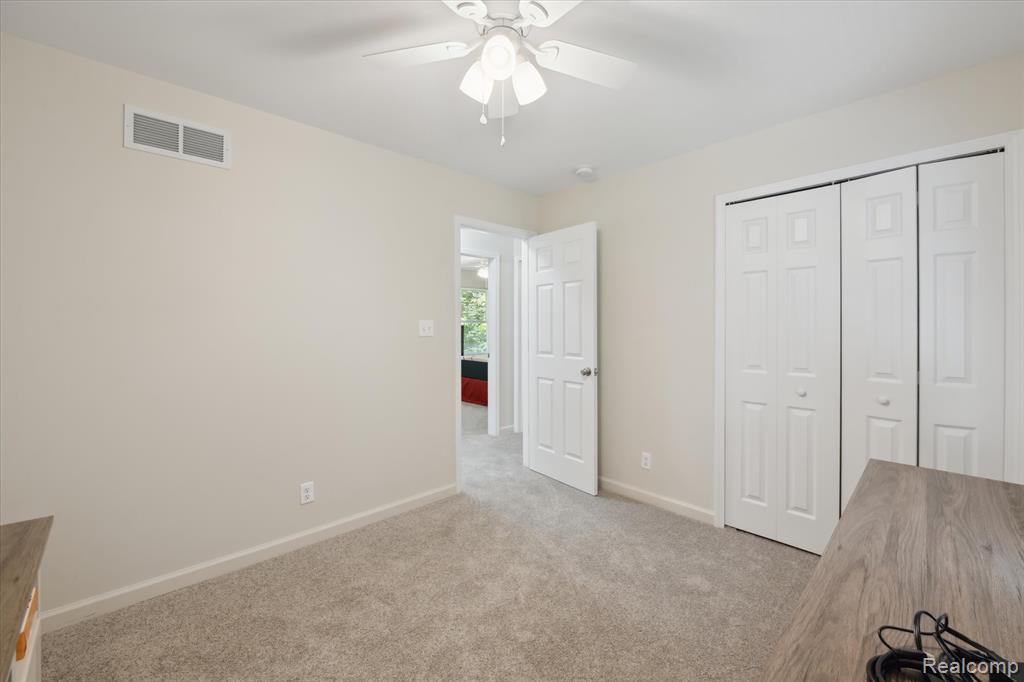 5849 Whispering Oaks Drive, Howell, MI 48855 — Photo 28