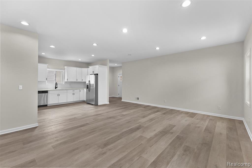 4833 Harding St, Dearborn Heights, MI 48125 — Photo 25