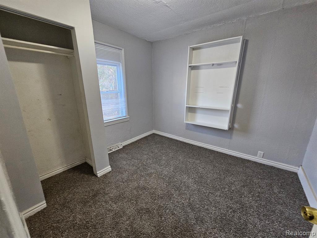 6828 MEADOW Avenue, Warren, MI 48091 — Photo 4