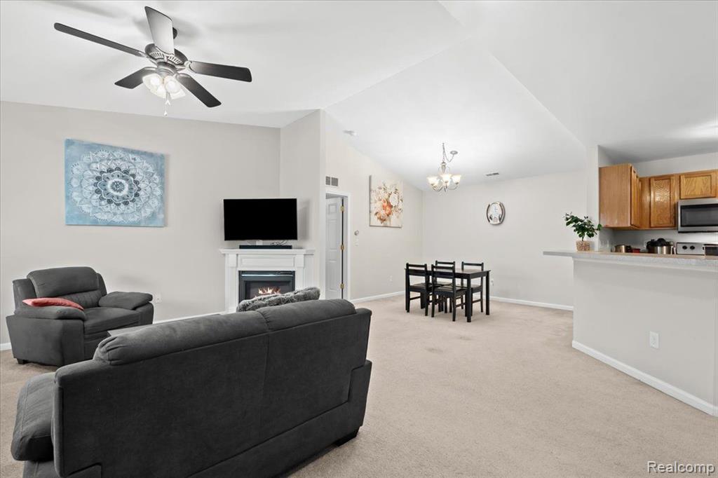 2209 SARATOGA Boulevard, Walled Lake, MI 48390 — Photo 4