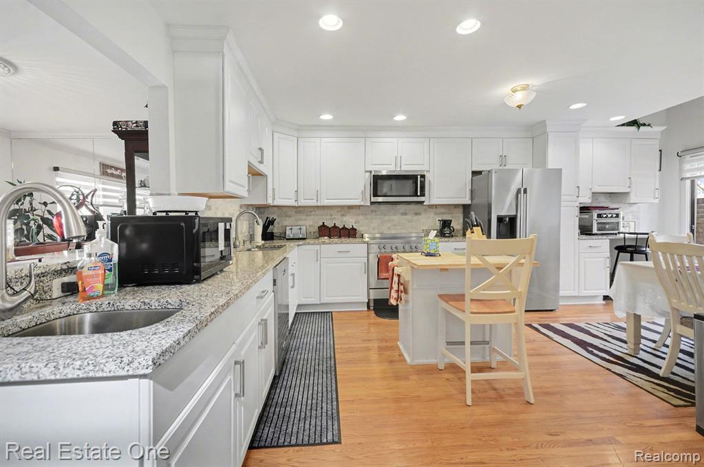 5505 Walnut Circle W, West Bloomfield, MI — Photo 8