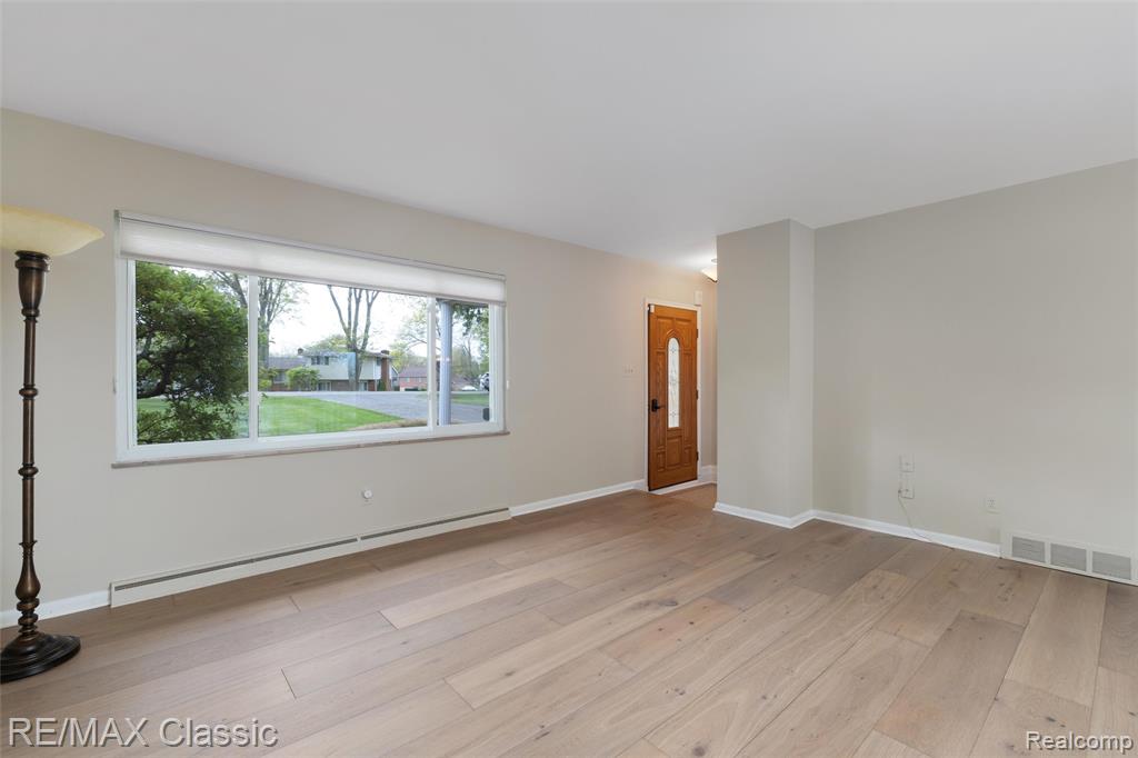 804 Bonita Drive, White Lake, MI 48383 — Photo 14