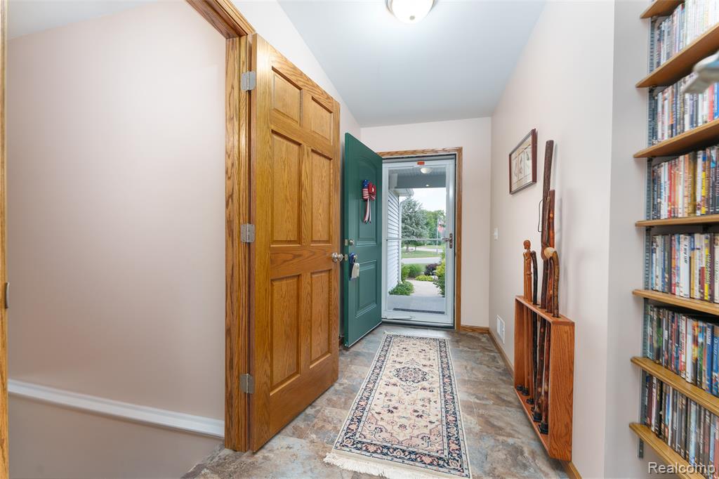 7701 Hidden Circle Drive, Byron, MI 48418 — Photo 9