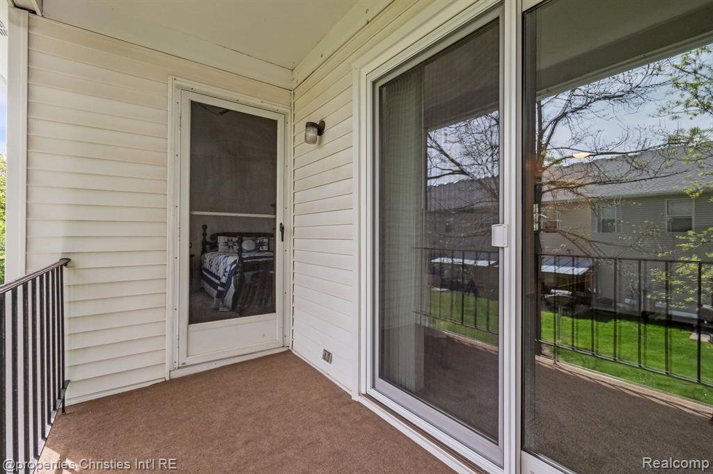 23414 Middlebelt Road, Farmington Hills, MI 48336 — Photo 18