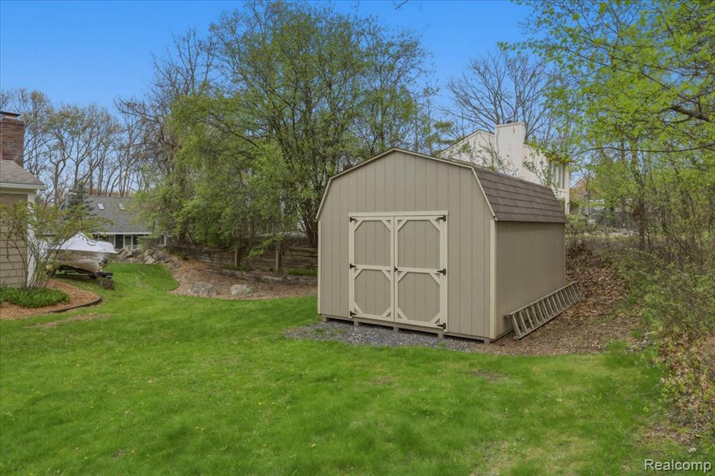 5105 Mohawk Avenue, Clarkston, MI 48348 — Photo 49