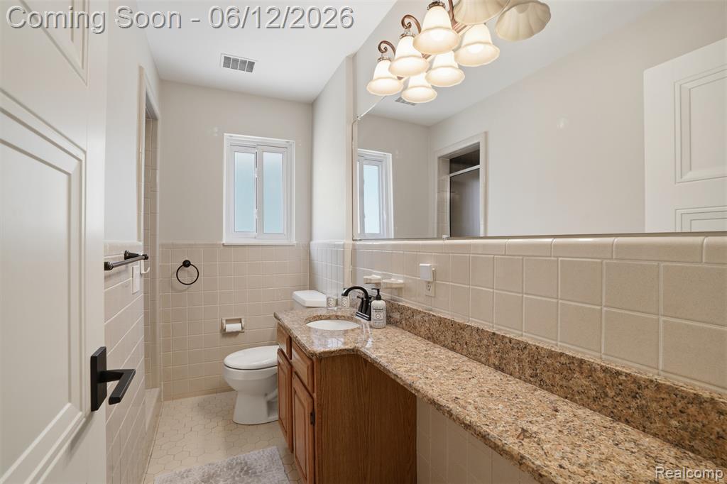 6998 Meadowlake Road, Bloomfield Hills, MI 48301 — Photo 27