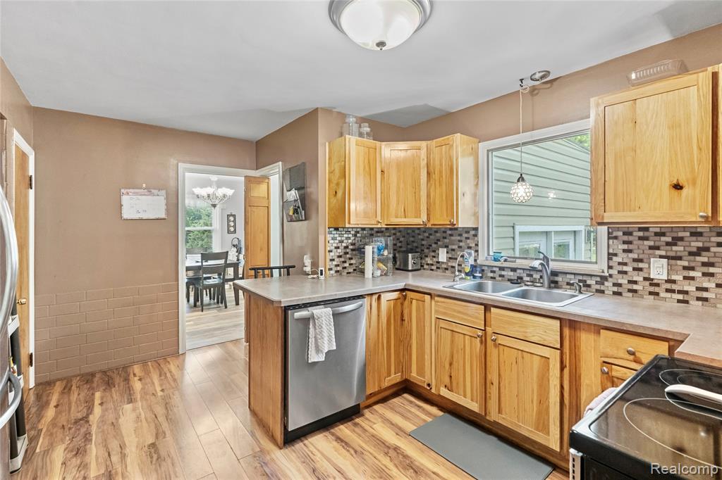 403 S Davison Street, Davison, MI 48423 — Photo 3