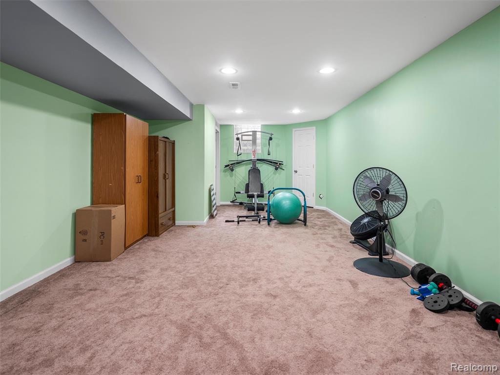 49727 E Central Park, Shelby Twp, MI 48317 — Photo 48
