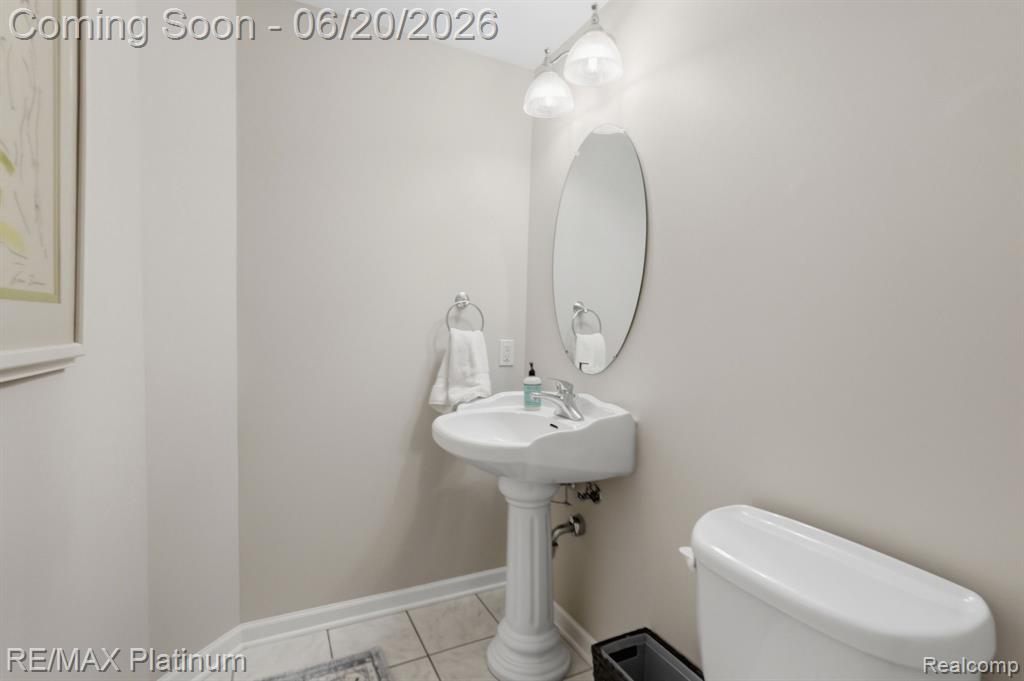 814 Whisperwood Drive, Fenton, MI 48430 — Photo 16