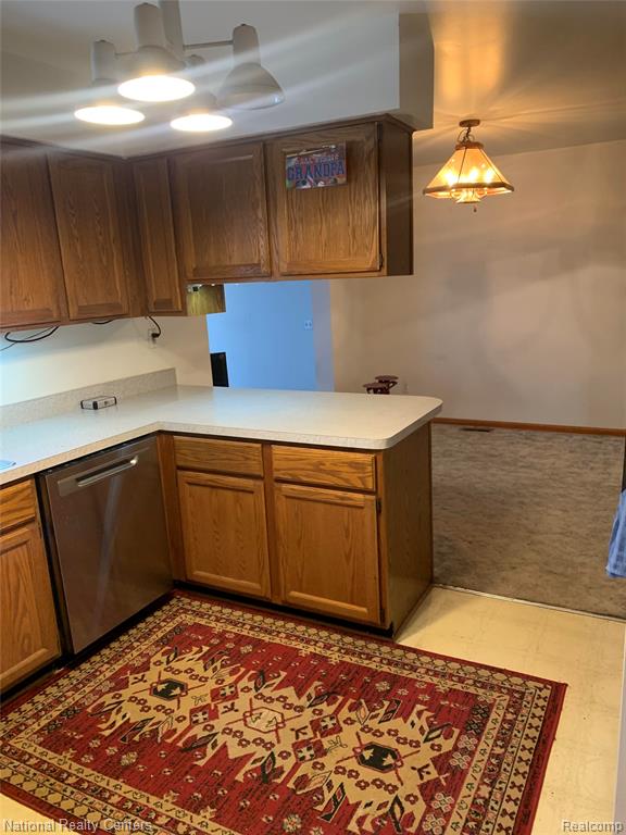 28776 Danvers Court, South Lyon, MI 48178 — Photo 13
