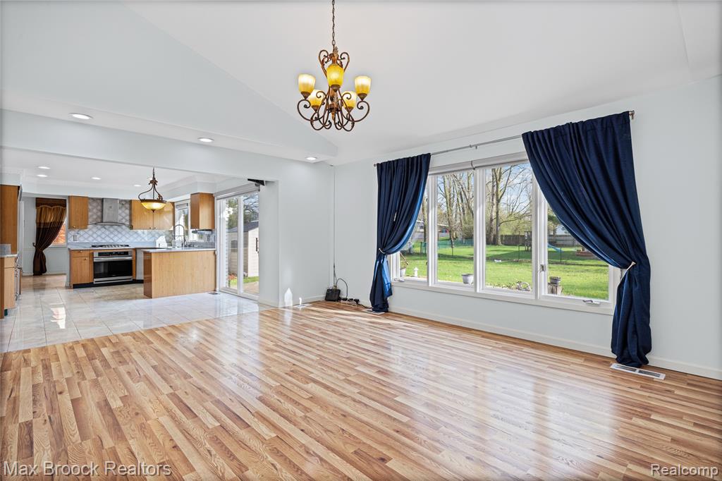 6240 Wynford Drive, West Bloomfield, MI — Photo 26