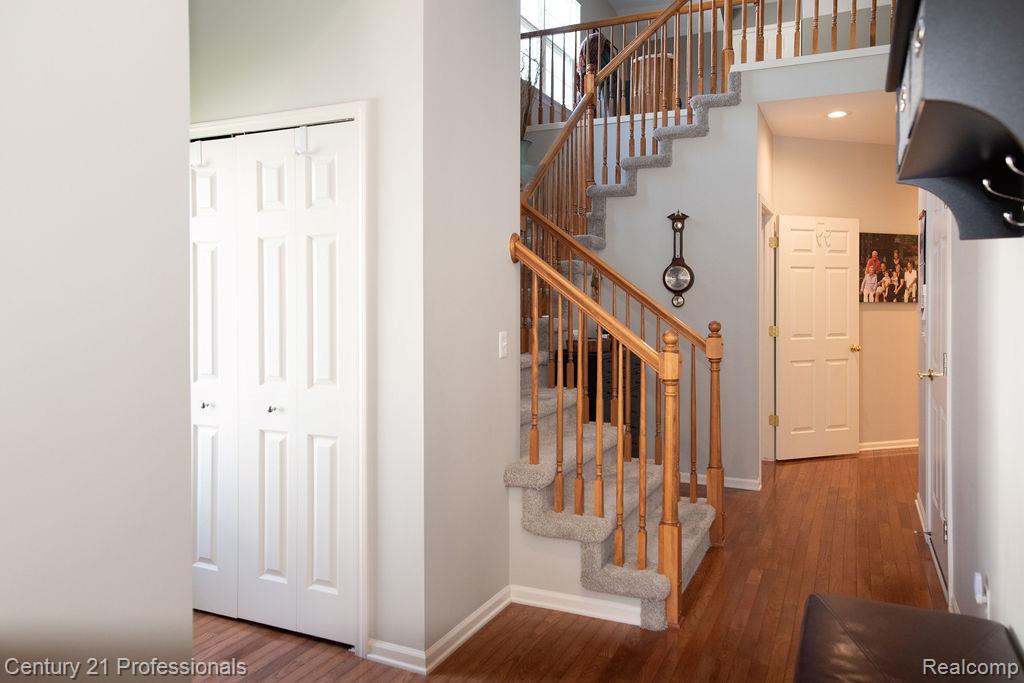 767 E Bluff Court, Rochester Hills, MI 48307 — Photo 16