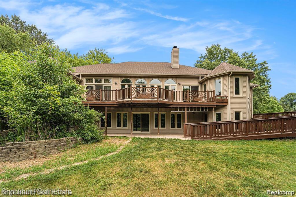 4526 Villa Rio Drive, Lake Orion, MI 48348 — front exterior