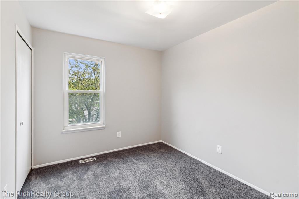 43101 LANCELOT Drive, Canton, MI 48188 — Photo 34