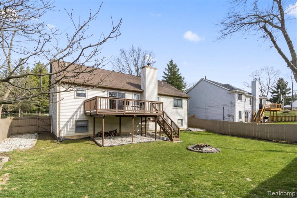 736 PINE TREE Road, Lake Orion, MI 48362 — Photo 22