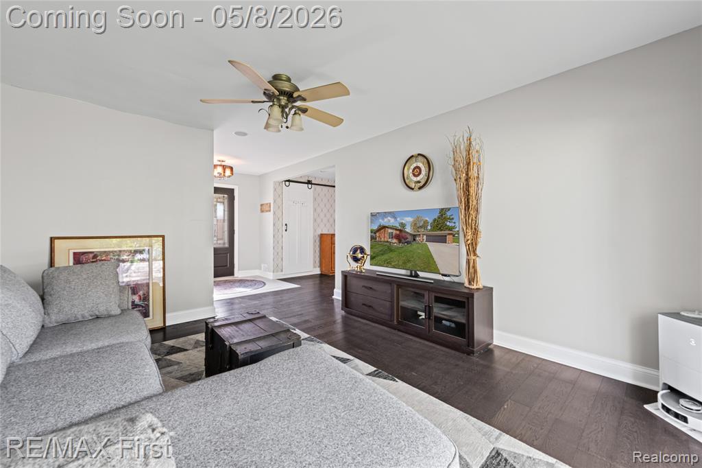 52531 Butternut Drive, Shelby Twp, MI 48316 — Photo 10