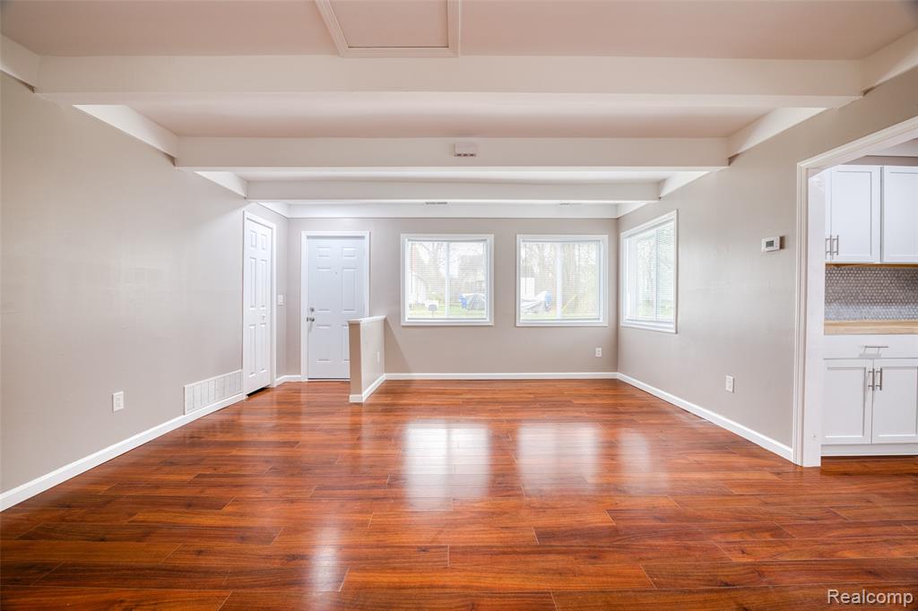 2514 Barton Street, Commerce Twp, MI 48382 — Photo 11