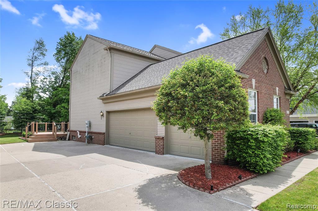 6323 Moonstone Dr, Grand Blanc, MI 48439 — Photo 48