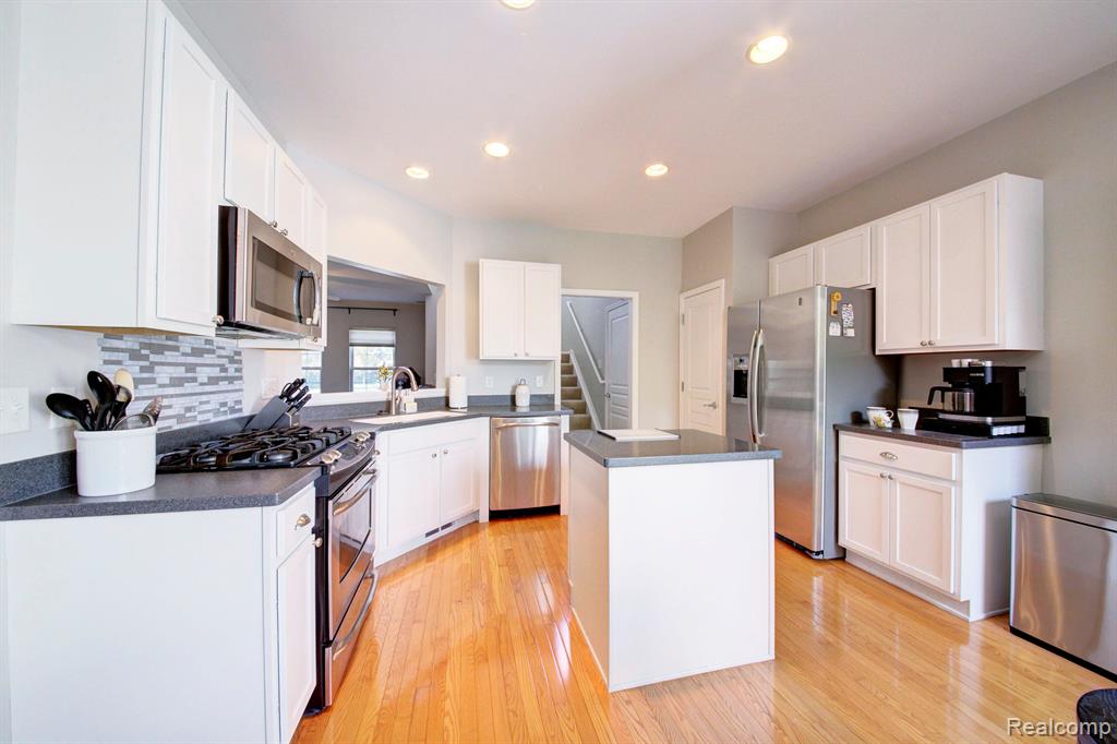 1947 VANDERBILT Road, Canton, MI 48188 — Photo 10