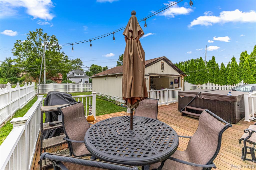 524 Orchard Street, Wyandotte, MI 48192 — Photo 35