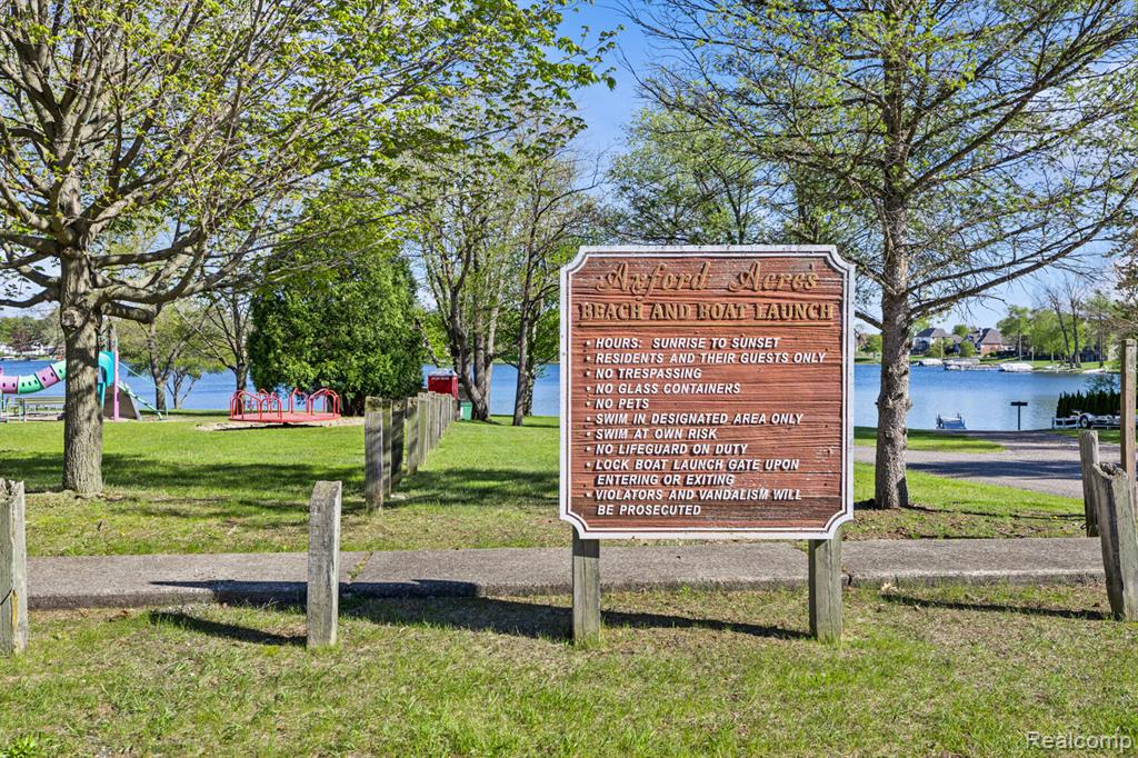 4178 Chevron Drive, Highland, MI 48356 — Photo 41