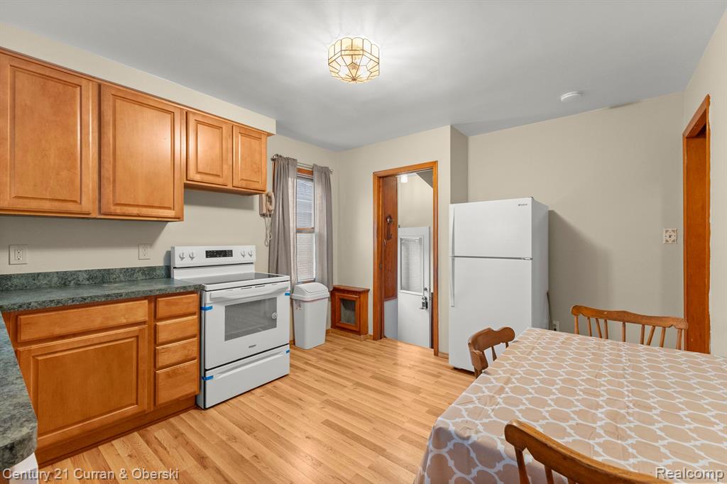 8464 Becker Avenue, Allen Park, MI 48101 — Photo 24