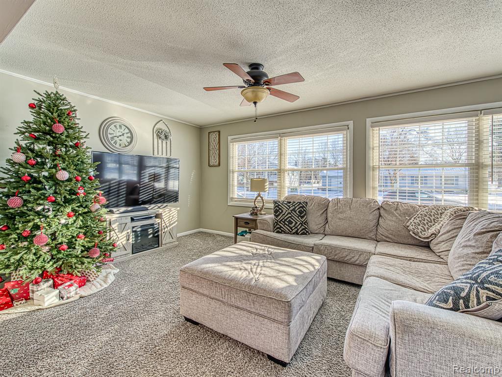 104 Valley Drive, Hudson, MI 49247 — Photo 4