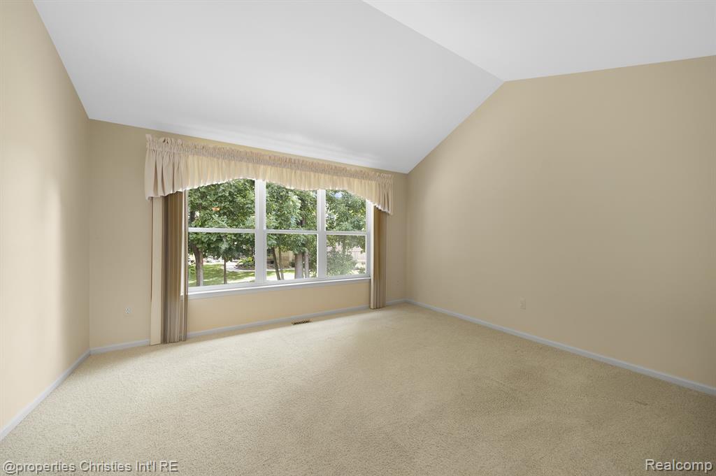 43450 COVE Drive, Clinton Twp, MI 48038 — Photo 13