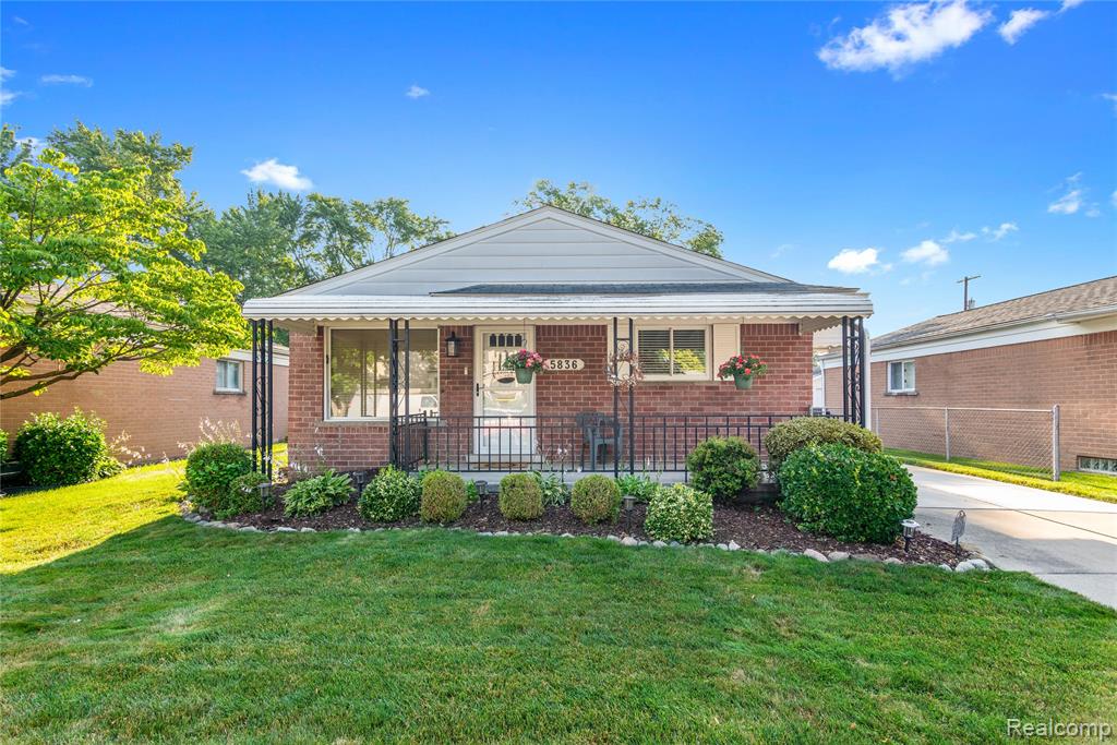 5836 Norborne Avenue, Dearborn Heights, MI 48127 — front exterior