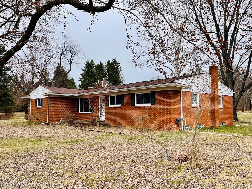 1900 N Hughes Road, Howell, MI 48843 — Photo 7