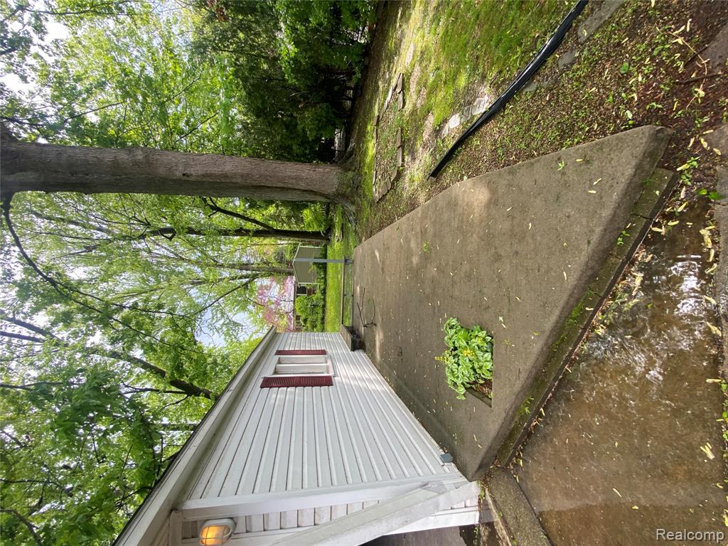 21114 Huntington Avenue, Harper Woods, MI 48225 — Photo 25