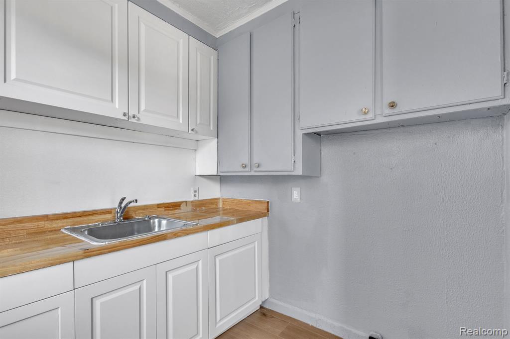 17701 Manderson Road, Highland Park, MI, 48203