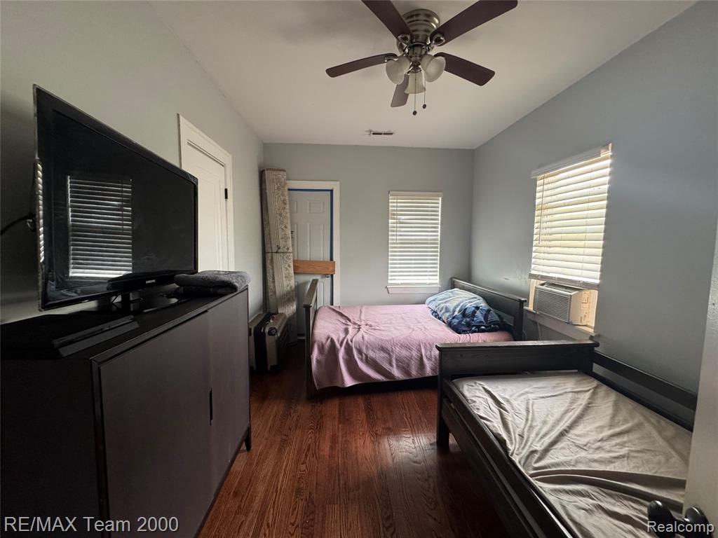 6815 Mettetal Street, Detroit, MI 48228 — Photo 19