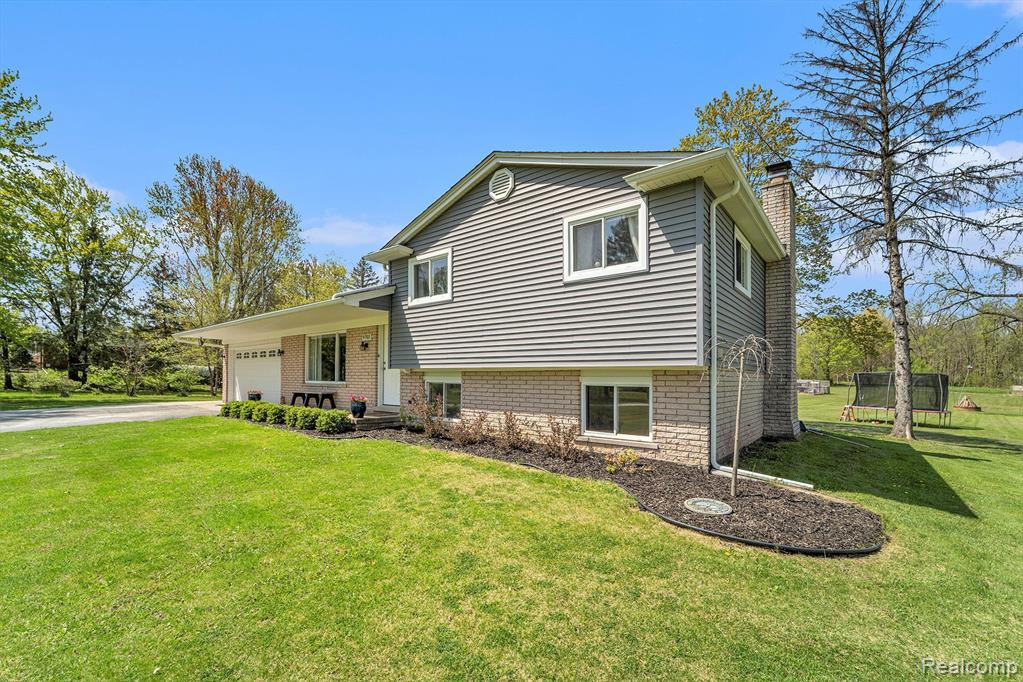 9703 TOWER Road, South Lyon, MI 48178 — Photo 3