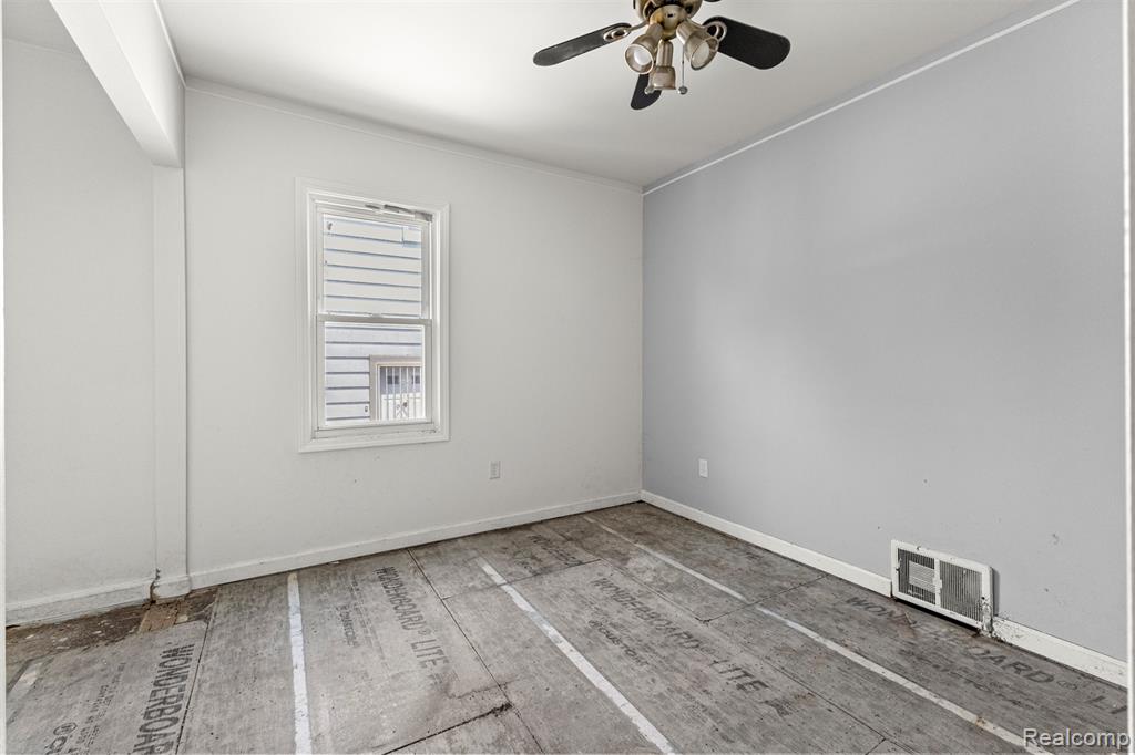 6025 Rosemont Avenue, Detroit, MI 48228 — Photo 15