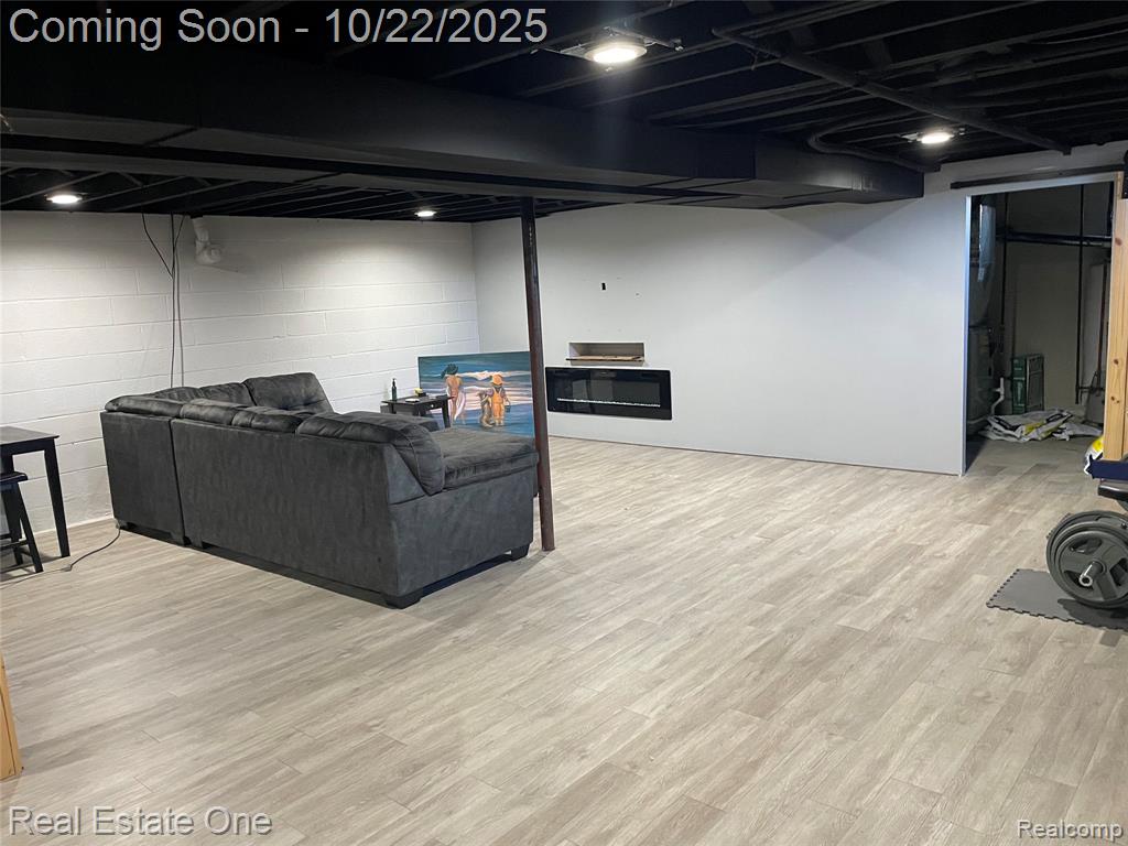 6335 Tubspring Road, Almont, MI 48003 — Photo 8