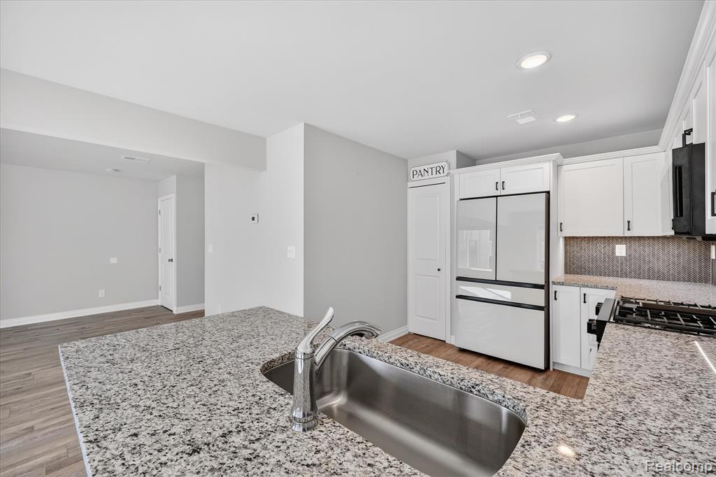31005 Gregory Street, Grand Blanc, MI 48439 — Photo 14