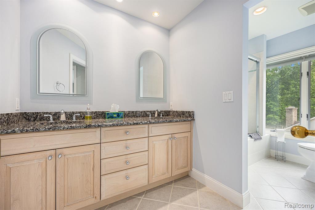 785 River Bend Drive, Rochester Hills, MI 48307 — Photo 28