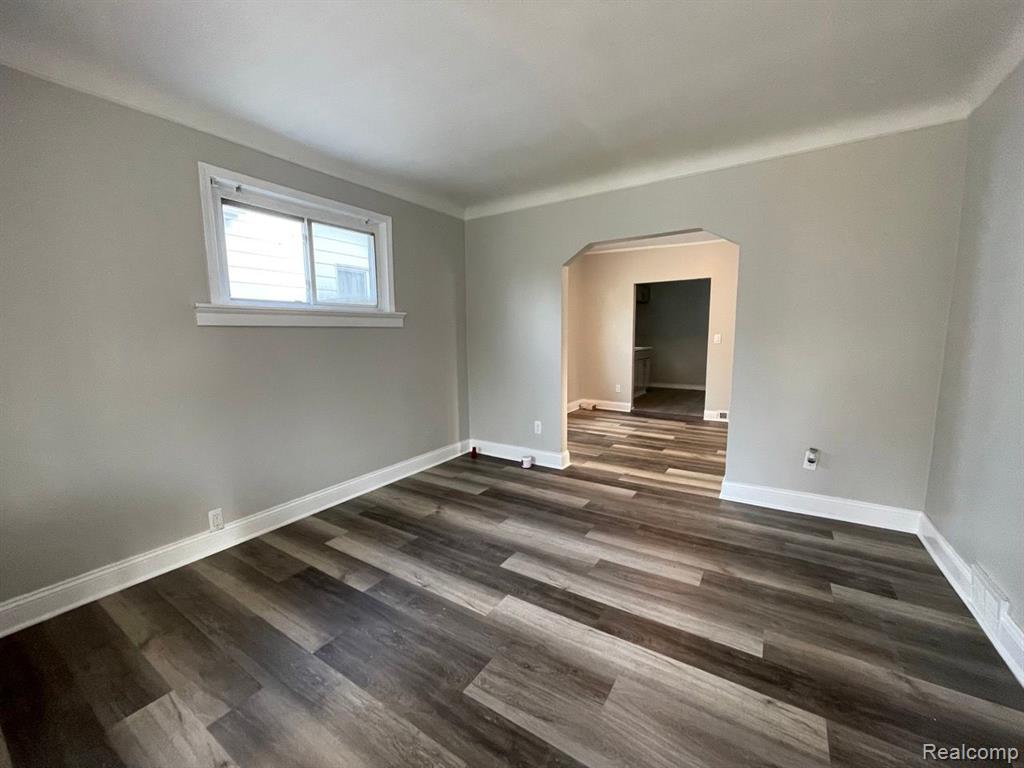 8041 STERLING, Center Line, MI 48015 — Photo 3