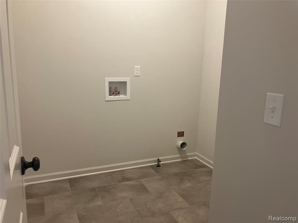 58567 LOSINO Drive, South Lyon, MI 48178 — Photo 11