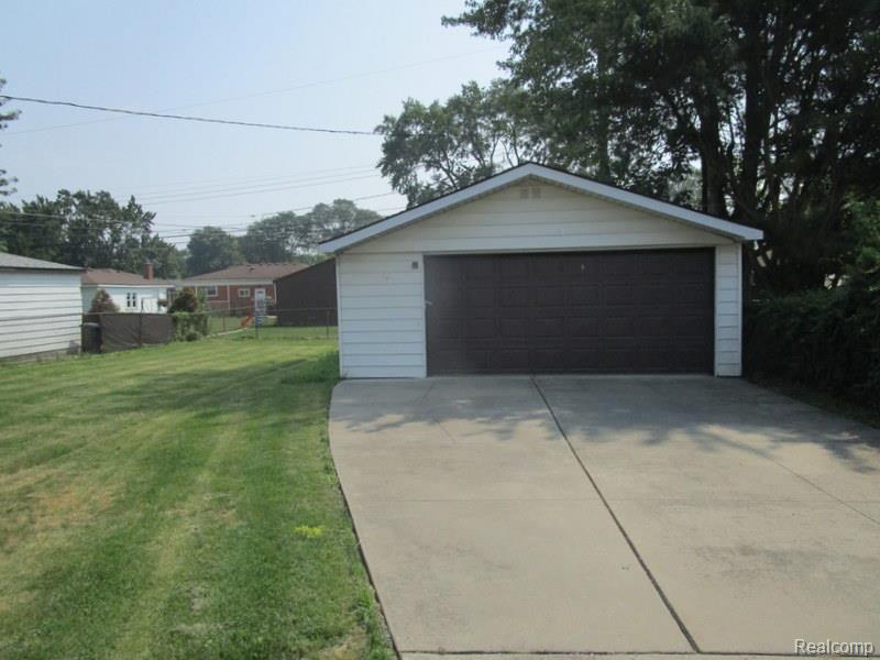 4460 Buckingham, Warren, MI 48092 — Photo 28