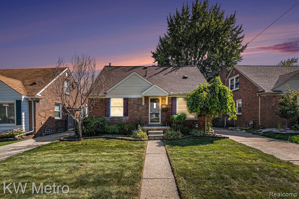 9608 Mercedes, Redford, MI 48239 — front exterior